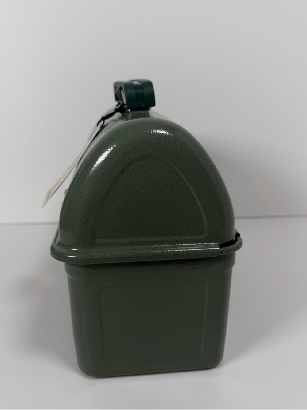 Stanley Green Metal Lunchbox with Dark Green Handle - Picture 4 of 5